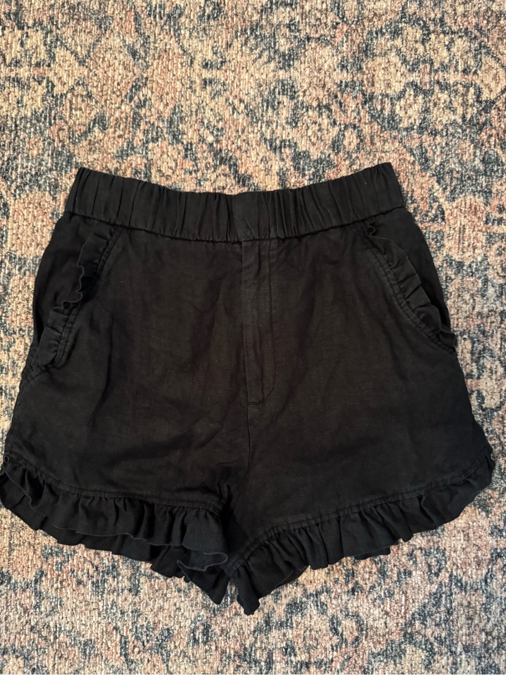 Black Ruffle Hem Linen Women's Shorts